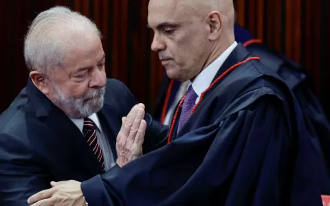Lula e  Alckmin são diplomados no TSE