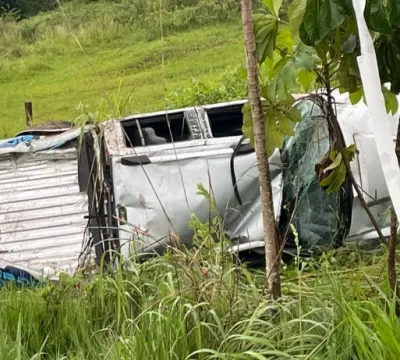 Tragédia: Um homem morre e outro fica ferido após caminhonete capotar na TO-335 próximo ao trevo de Bernardo Sayão