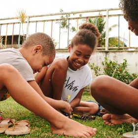 Santander abre edital para destinar recursos a projetos sociais no Tocantins voltados a crianças, adolescentes e idosos
