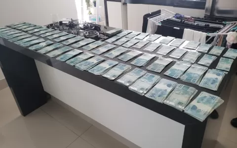 PF encontra R$ 82 mil em panela na casa de piloto 
