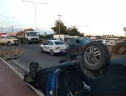 VÍDEO: Motorista tenta livrar motociclista, perde 