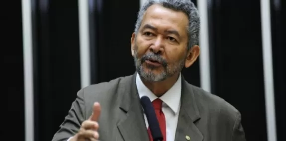 Deputado Paulão cobra das instituições ação contra