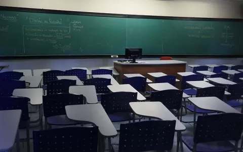 Alagoas, DF e mais 8 estados podem voltar às aulas