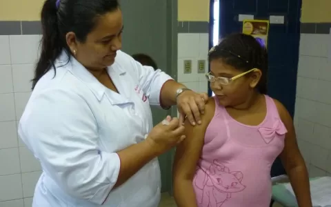 Saúde destaca a importância de completar a imuniza