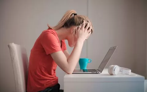 Exaustas: saúde mental das mulheres piorou mais qu