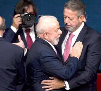 Lula assume defesa de Lira, vaiado em Alagoas dura