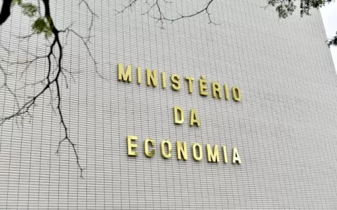 Ministério da Economia descarta congelamento do sa