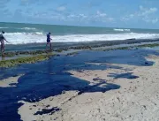 Óleo que atingiu praias do Nordeste não é brasileiro, afirma Bolsonaro