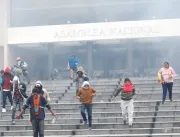 Manifestantes invadem Assembleia Nacional do Equad