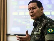 Presidente em exercício, Mourão assina decreto para permitir militar inativo atuando no INSS