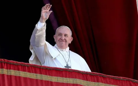 Papa pede orações para cuidadores de pessoas com d