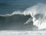 Costa da Califórnia é atingida por ondas gigantes