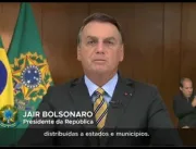 Bolsonaro fala sobre vacinação, emprego e retomada