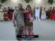 Jane Cigana recebe homenagem do Baba Manoel do Xoroquê em festa de Candomblé