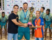 Prefeito JHC prestigia final do Sul-Centro Americano de Beach Handball e entrega medalhas