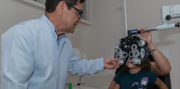 Saúde realiza atendimentos oftalmológicos para cri