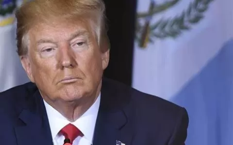 Trump diz que espera ser preso na terça-feira e pe