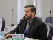 Vereador e líder do PL, Leonardo Dias denuncia descaso de secretária Jó Pereira com a educação em Maceió