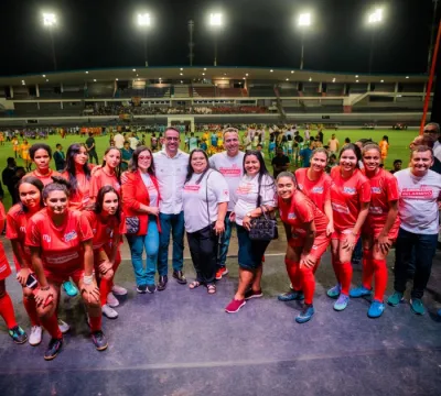 Governador dá pontapé inicial à Copa Rainha Marta 