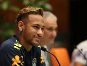 Após depor na polícia, Neymar diz que está muito t