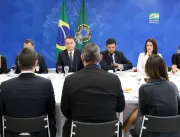 Bolsonaro diz que vai demitir presidente dos Corre