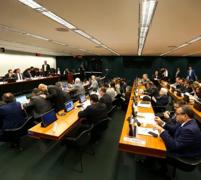 Comissão especial retoma debate sobre reforma da P