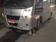 Acidente entre micro-ônibus e moto deixa um morto 