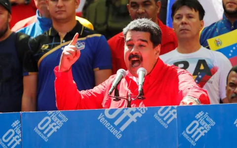 Maduro promete ser implacável com tentativa de gol