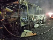 Quarta-feira termina com mais dois ônibus queimado