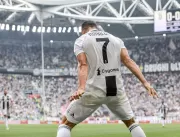 Cristiano Ronaldo desencanta, faz dois gols e mant