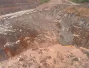 Deslocamento de lama de barragem da Samarco coloca