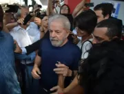 Lula aguarda STF e já faz plano de caravanas pelo 