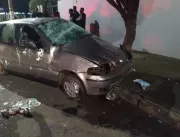 Carro desgovernado provoca grave acidente em Uberl