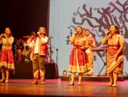 Grupo Emcantar realiza show gratuito no Teatro Mun