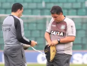 Um ano depois, Figueira repete com Tuca estratégia