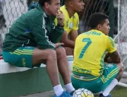 Com seis pendurados, Palmeiras valoriza elenco e m