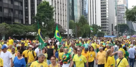Ato reúne apoiadores de Bolsonaro em São Paulo