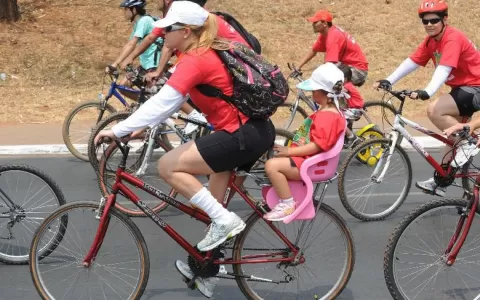 No Dia do Ciclista, campanha alerta sobre uso segu