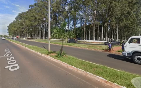 Novo semáforo da Av. Anselmo Alves dos Santos entr