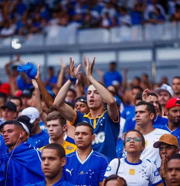 Com dinheiro curto e Série B, Cruzeiro vive nova r