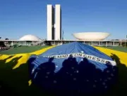 Do que o Brasil precisa: reforma política ou refor