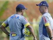 Cruzeiro pega o Atlético-PR, com o pensamento no j
