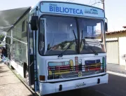 Ônibus Biblioteca circula por 10 bairros em junho