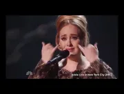 Adele chora e se emociona em primeiro show após 3 