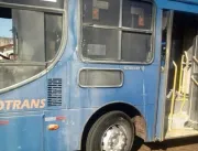 Mais ônibus e uma clínica são incendiados em Uberl