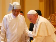Papa aceita renúncia de três bispos chilenos 