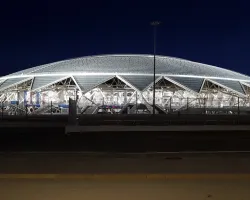 Estádio que receberá Brasil tem o formato de um di