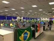 Empresas reúnem funcionários para assistir a Copa 