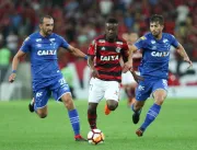 Cruzeiro vence Flamengo no Maracanã e encaminha cl