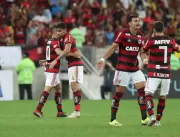 Flamengo bate Vitória, se recupera no Brasileiro e